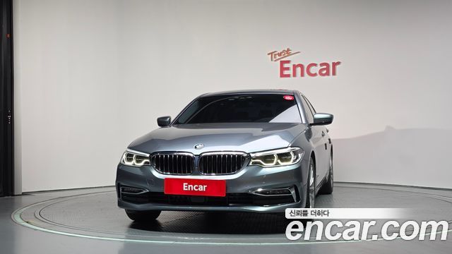 BMW 5 Series G30 530i Luxury Plus - фото 2