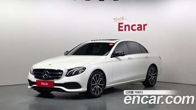 Mercedes-Benz E-Class W213 E250 Avantgarde - фото 0