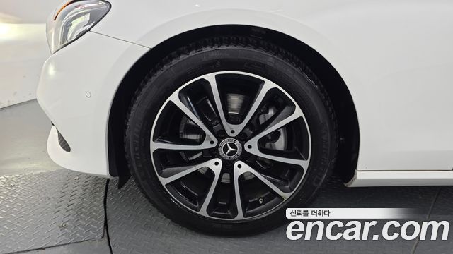 Mercedes-Benz E-Class W213 E250 Avantgarde - фото 4