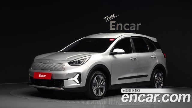 Kia Niro Plus Air - фото 0