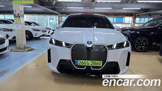 BMW iX xDrive45 M Sport - фото 0