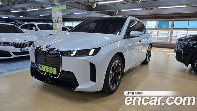 BMW iX xDrive45 M Sport - фото 1
