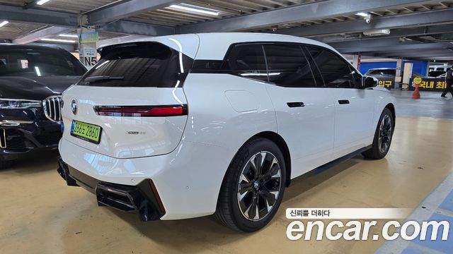 BMW iX xDrive45 M Sport - фото 2
