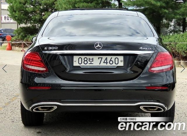 Mercedes-Benz E-Class W213 E300 4MATIC Avnatgarde - фото 3