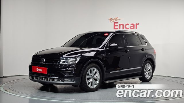 Volkswagen Tiguan 2-го поколения 2.0 TDI Premium - фото 0