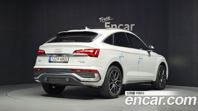 Audi Q5 FY 40 TDI Quattro Sportback Premium - фото 1