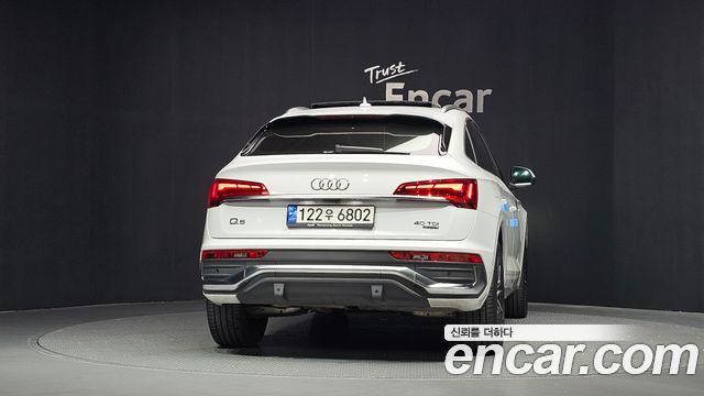 Audi Q5 FY 40 TDI Quattro Sportback Premium - фото 3
