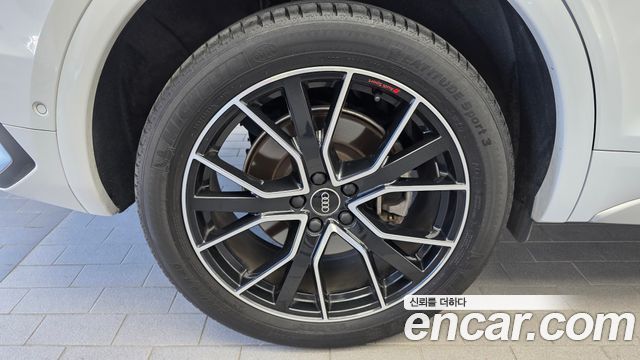 Audi Q5 FY 40 TDI Quattro Sportback Premium - фото 4