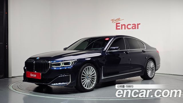 BMW 7 Series G11 745e iPerformance Design Pure Excellence - фото 0