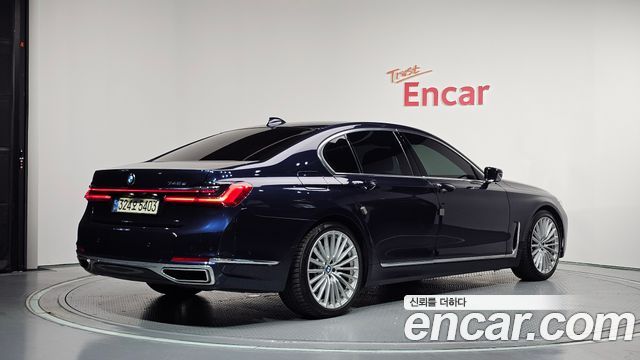 BMW 7 Series G11 745e iPerformance Design Pure Excellence - фото 1