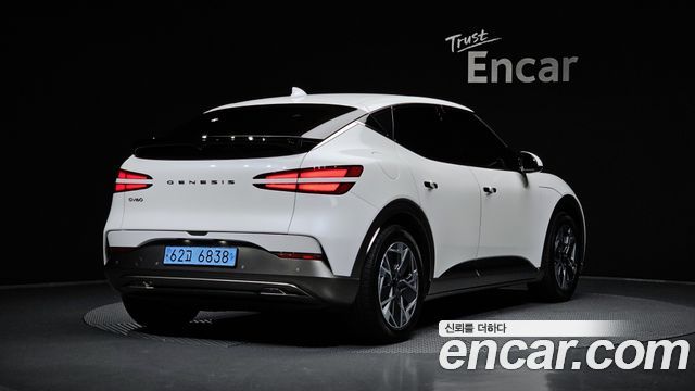 Genesis GV60 Standard - фото 1