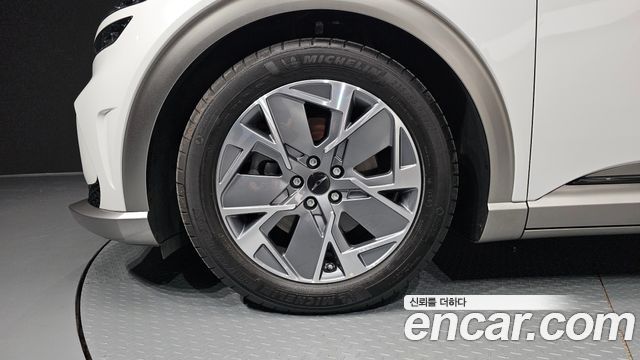 Genesis GV60 Standard - фото 4
