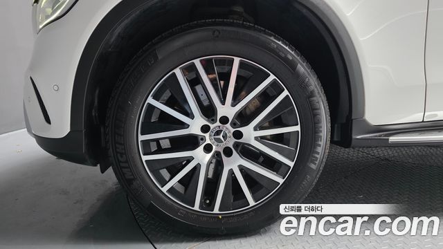 Mercedes-Benz GLC-Class X253 GLC300e 4MATIC - фото 4