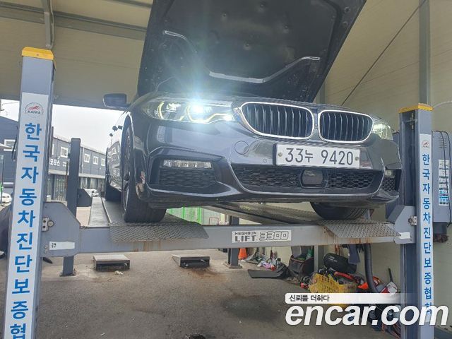 BMW 5 Series G30 520d M Sport Package Plus - фото 0