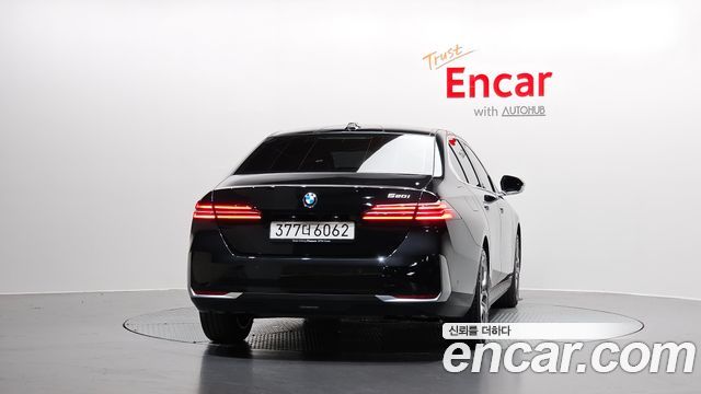 BMW 5 Series G60 520i - фото 2