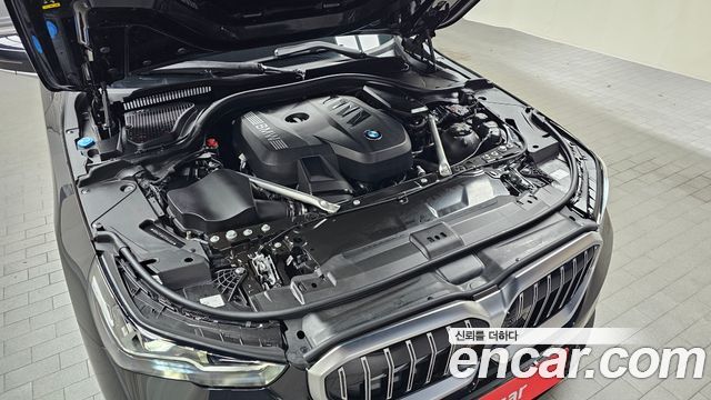 BMW 5 Series G60 520i - фото 4