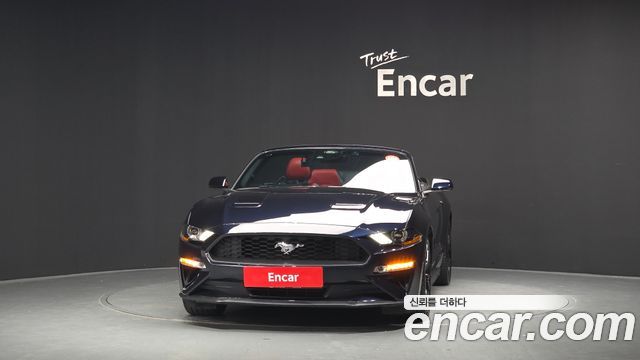 Ford Mustang Convertible - фото 2
