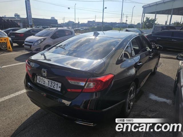 Honda Accord 10-го поколения 1.5 Turbo - фото 3