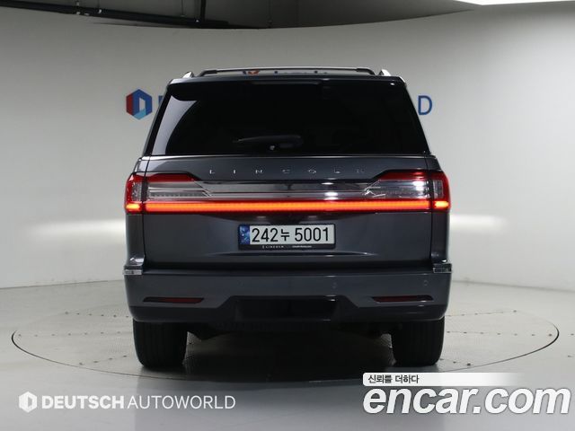 Lincoln Navigator 4-го поколения 3.5L - фото 3