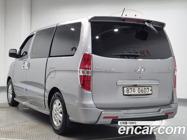 Hyundai Starex New Van 5-Seater Modern - фото 1