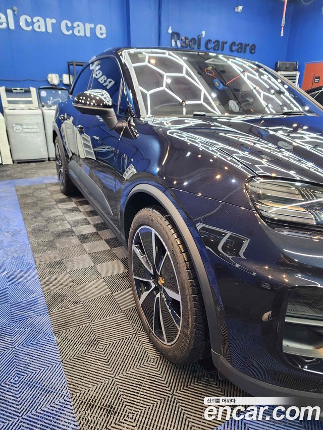 Porsche Macan EV 4S - фото 2