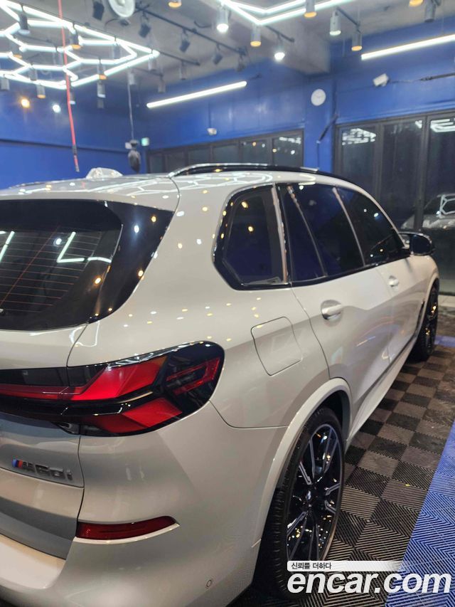 BMW X5 G05 M60i - фото 2