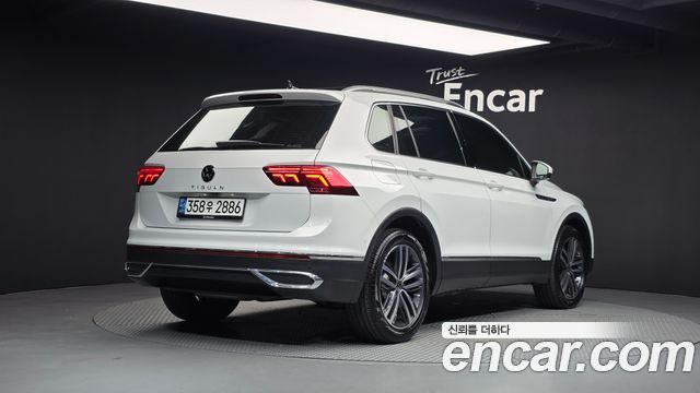 Volkswagen Tiguan 2-го поколения 2.0 TDI Prestige - фото 1