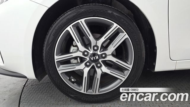Kia K3 All New Luxury - фото 4