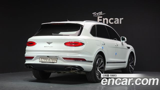 Bentley Bentayga 4.0 V8 Azure - фото 1