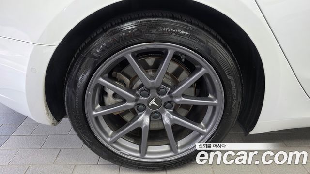 Tesla Model 3 Standard Range Plue RWD - фото 4