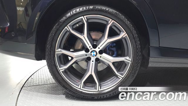 BMW X6 G06 xDrive40i M Sport - фото 4