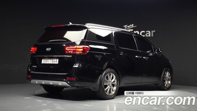 Kia Carnival New 9-Seater Prstige - фото 1