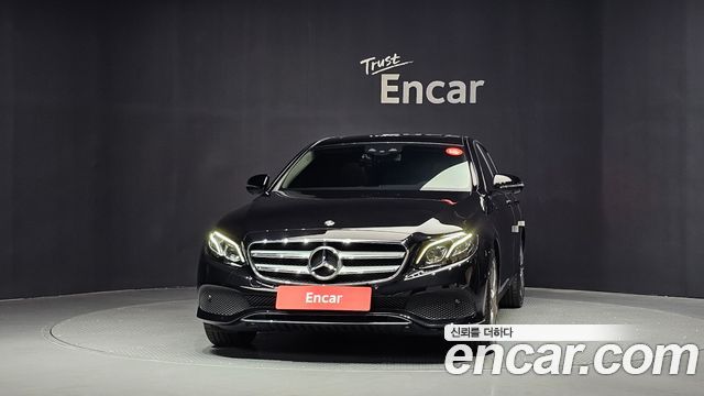 Mercedes-Benz E-Class W213 E300 4MATIC Avnatgarde - фото 2