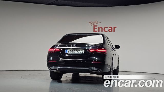 Mercedes-Benz E-Class W213 E350 4MATIC Exclusive - фото 2