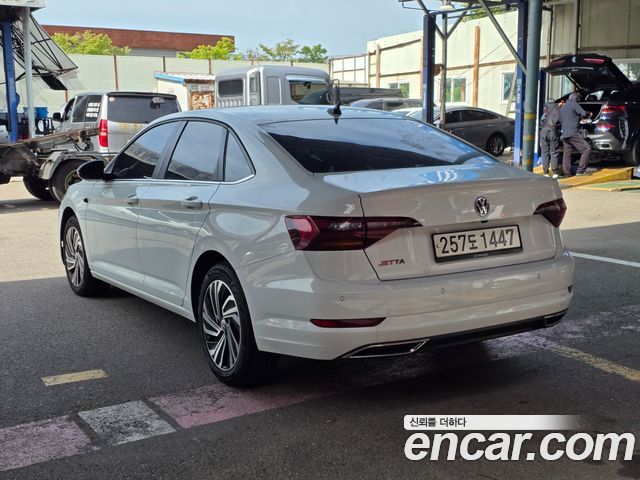 Volkswagen Jetta 7-го поколения 1.4 TSI Prestige - фото 1