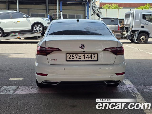 Volkswagen Jetta 7-го поколения 1.4 TSI Prestige - фото 3
