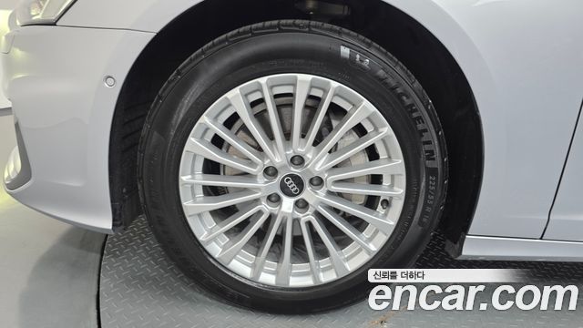 Audi A6 C8 45 TFSI Premium - фото 4