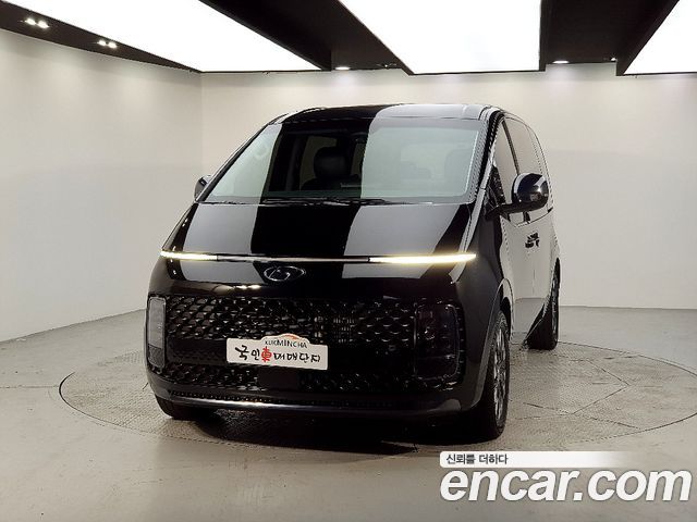 Hyundai Staria Lounge 9-Seater Prestige - фото 1