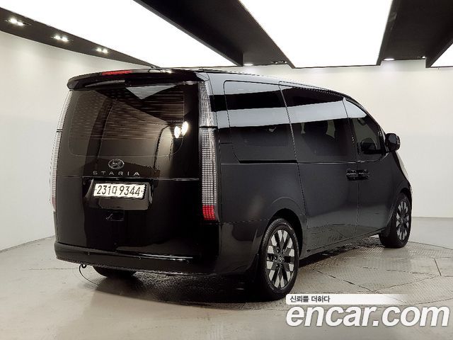 Hyundai Staria Lounge 9-Seater Prestige - фото 3