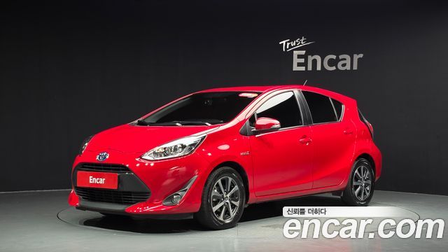 Toyota Prius 1.5 - фото 0