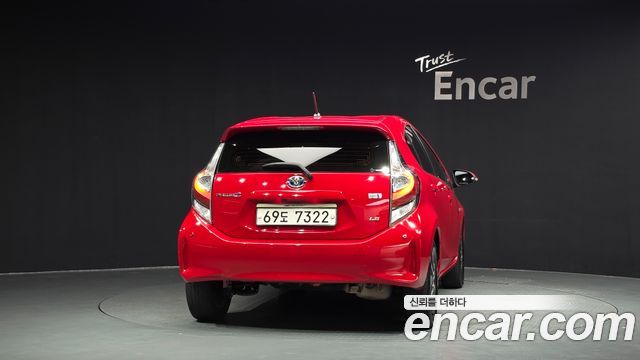 Toyota Prius 1.5 - фото 3