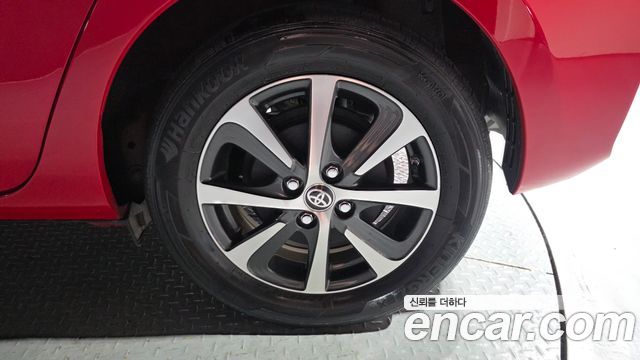 Toyota Prius 1.5 - фото 4