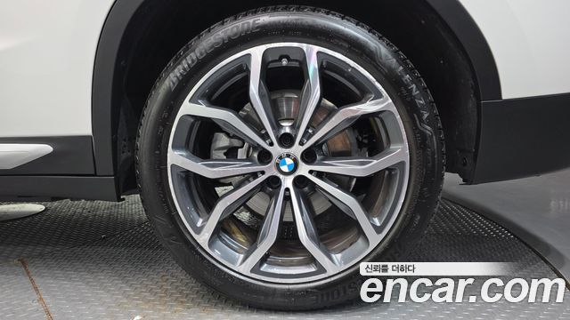 BMW X4 G02 xDrive20i xLine - фото 4