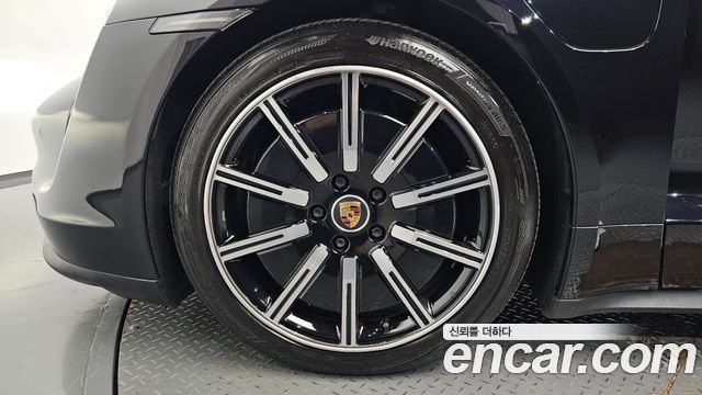 Porsche Taycan 4S - фото 3