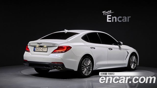 Genesis G70 2.0T Elite - фото 1