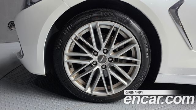 Genesis G70 2.0T Elite - фото 4