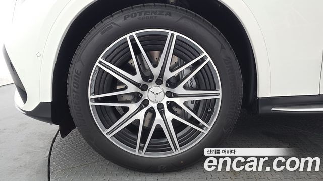 Mercedes-Benz GLC-Class X253 AMG GLC43 4MATIC - фото 4