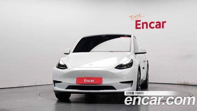 Tesla Model Y RWD - фото 1