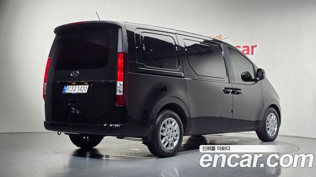 Hyundai Staria Cargo 3-Seater Modern - фото 0