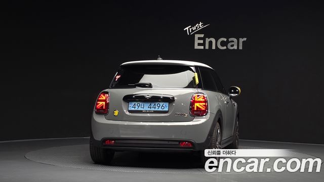 Mini Cooper Electric SE Classic 3rd - фото 3